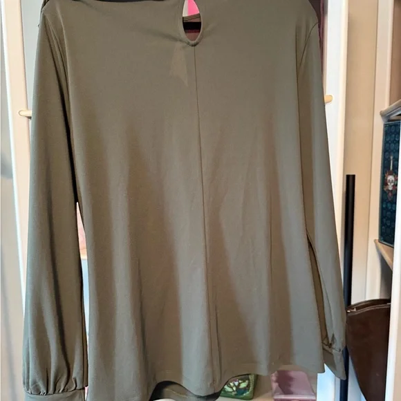 Universal Standard Olive Blouse with Draped accent . Size medium. NWT - Picture 6 of 6